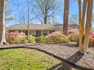 1104 Lamp Post Ln, Greensboro, NC 27410