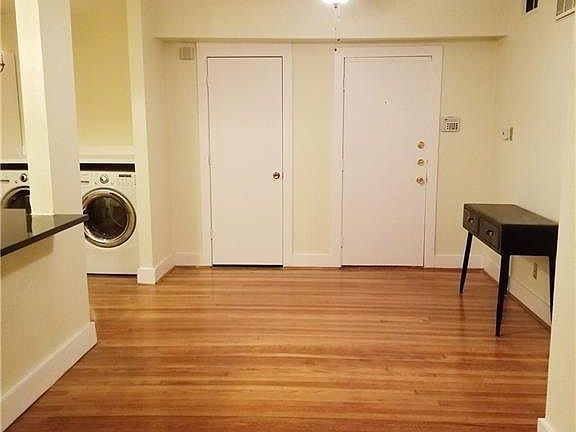 3rd image of 3927 Cole Ave APT A