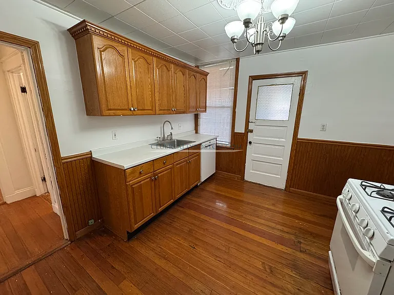 52 Montfern Ave #3 — Photo 16