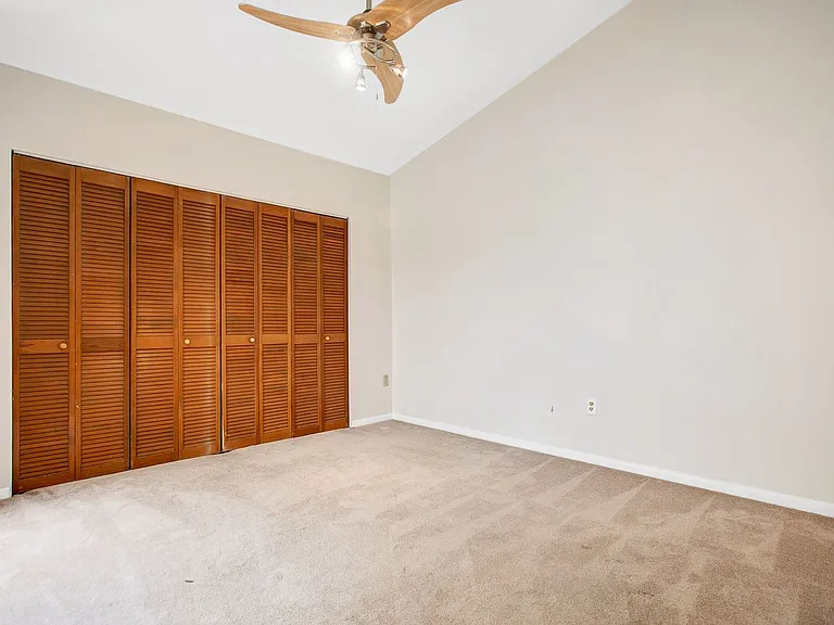 611 Olympic Dr #B-4 — Photo 12