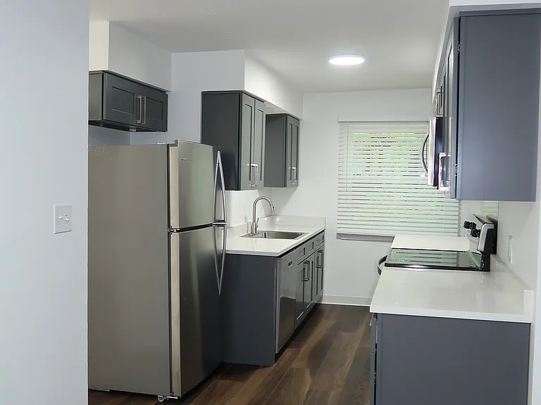 1461 McTaggart Rd — Photo 1