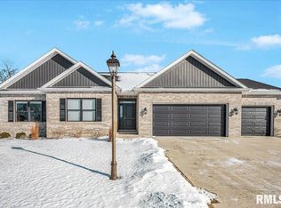 100 Joseph Ct, Washington, IL 61571