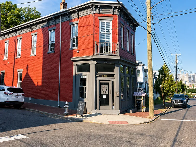 2416 Jefferson Ave — Photo 56