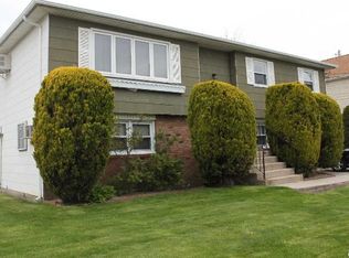 94 N Sheridan Ave, Bethpage, NY 11714