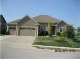 1212 Thompson Cir, Raymore, MO 64083