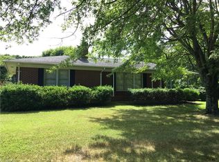 1124 Nurse Rd, Ararat, NC 27007