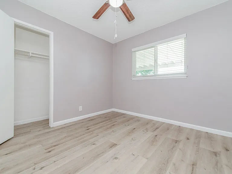 1674 E Princeton St — Photo 18