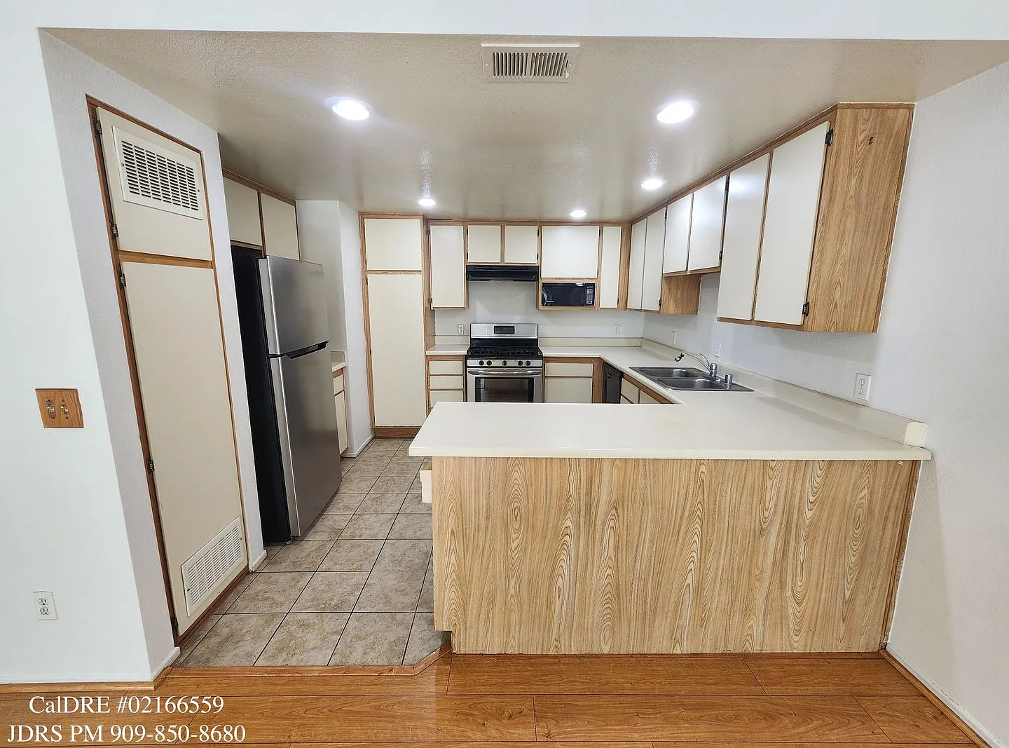 Diamond Bar 3 Bedroom Condo — Photo 3