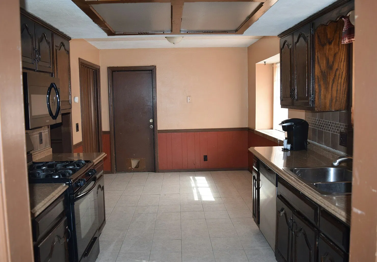 1401 North Juniper Avenue — Photo 4