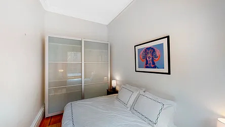 Rented by R New York