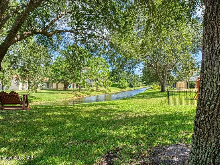 805 Crossbow Dr — Photo 17