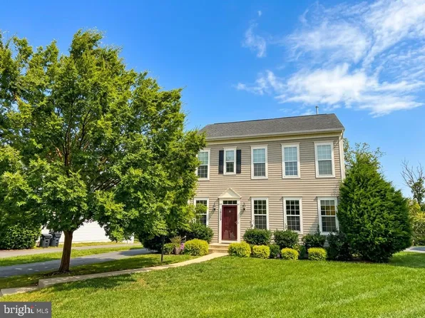 10539 Bittersweet Ln, Bristow, VA 20136