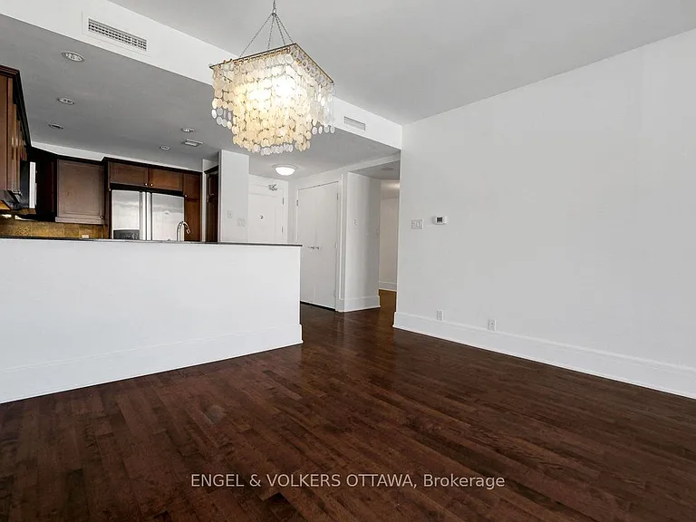 700 Sussex Dr N #403 — Photo 12