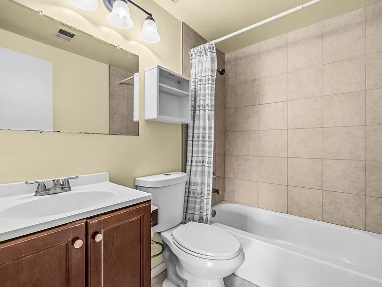 9427 Collette Way — Photo 14