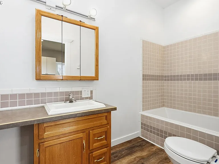 503 S Washington St — Photo 18
