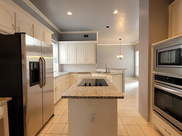 2632 Shadow Hill Ln — Photo 8