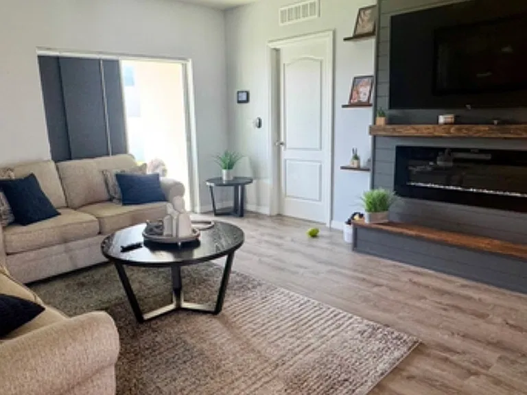 1567 Barberry Dr — Photo 9