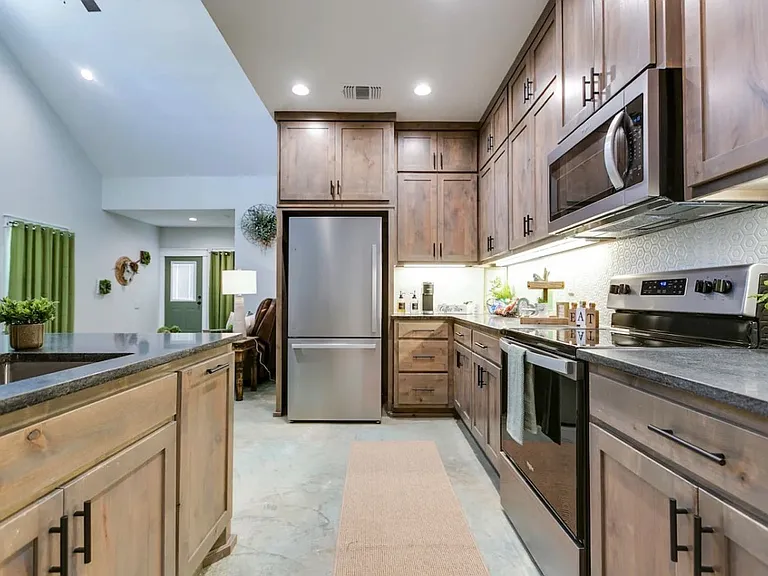 2303 W Beauregard Ave #A — Photo 6