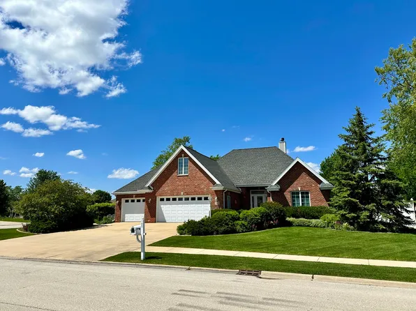 883 Sandstone Ln, Manteno, IL 60950
