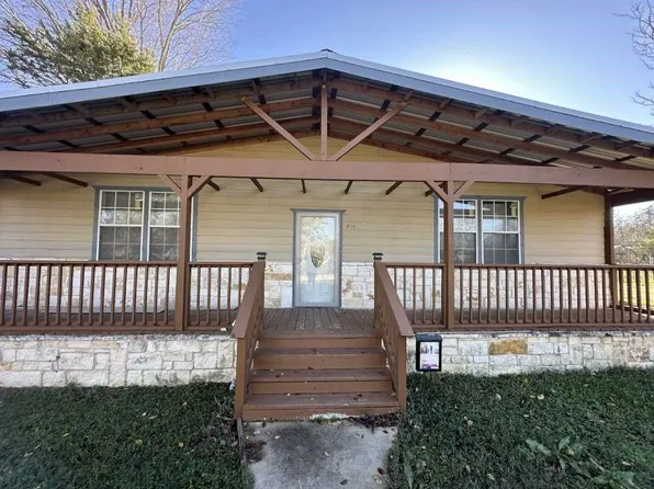 206 Grayson St, Teague, TX 75860