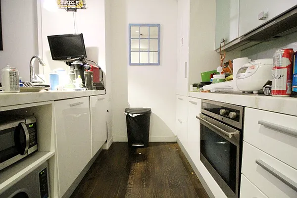 Rented by Bold New York | media 50