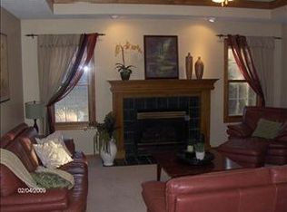 7225 SW Palace Dr, Topeka, KS 66610