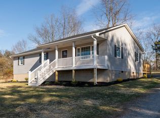 119 Fitzgeralds Dr, Waynesboro, VA 22980