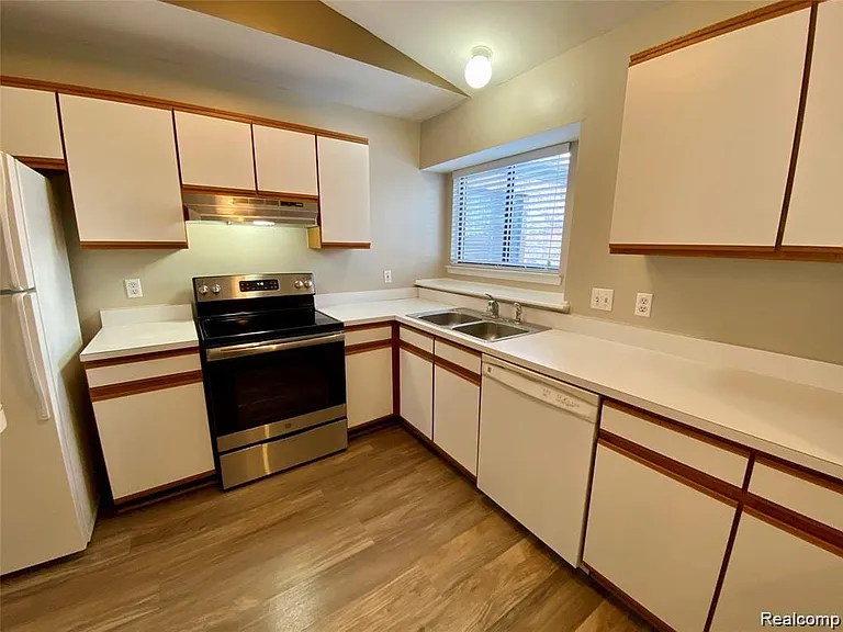42715 Lilley Pointe Dr #108 — Photo 10