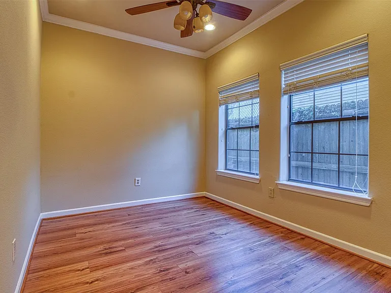 1250 Utah St — Photo 32