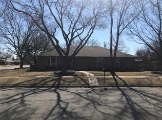 2014 Everglade Dr, Gainesville, TX 76240