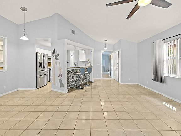 5th image of 2095 Bonisle Circle