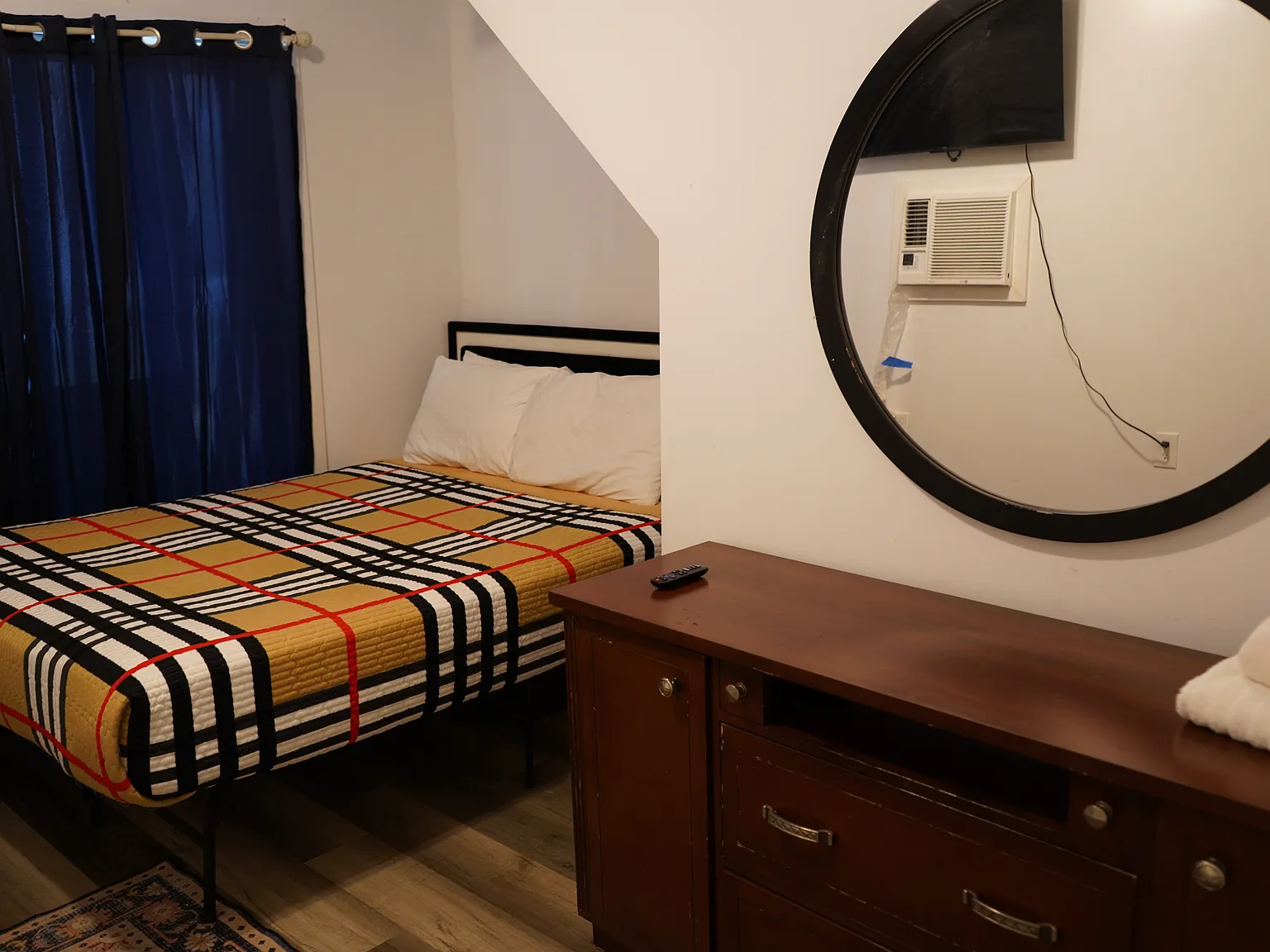 3 bed, 1250 sqft, $3,900 — Photo 3