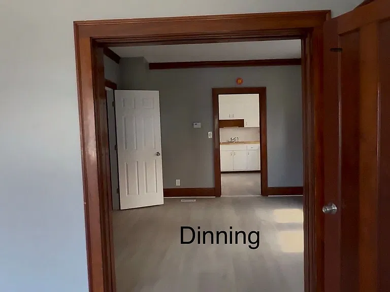 3 bed, 1.0 bath, 1230 sqft, $1,450 — Photo 4