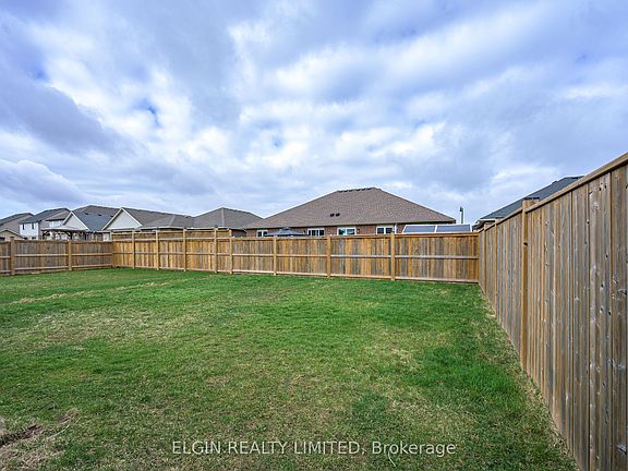 3rd image of 92 Renaissance Dr