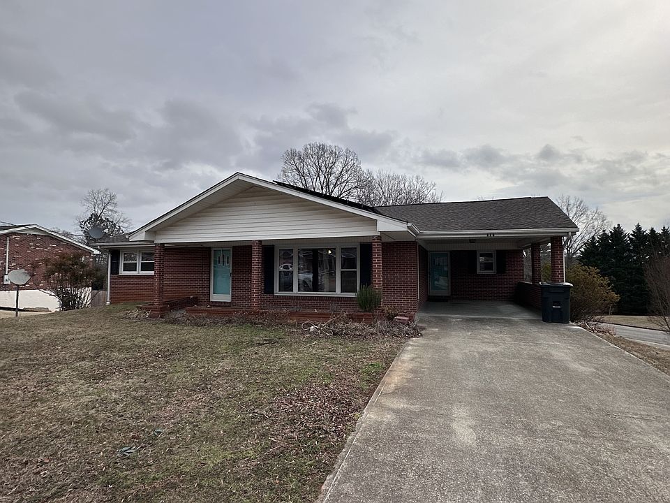 1st image of 638 Oakland Dr