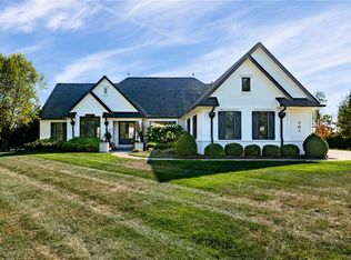 701 Grand Wood Ct, Springboro, OH 45066