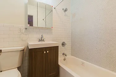 Rented by Dixon Advisory USA Inc.