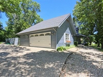 2nd image of 2 Ashton Ln