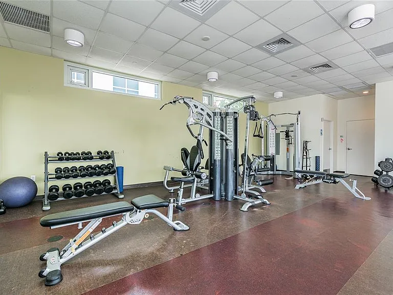 1120 E Kennedy Blvd #612 — Photo 43
