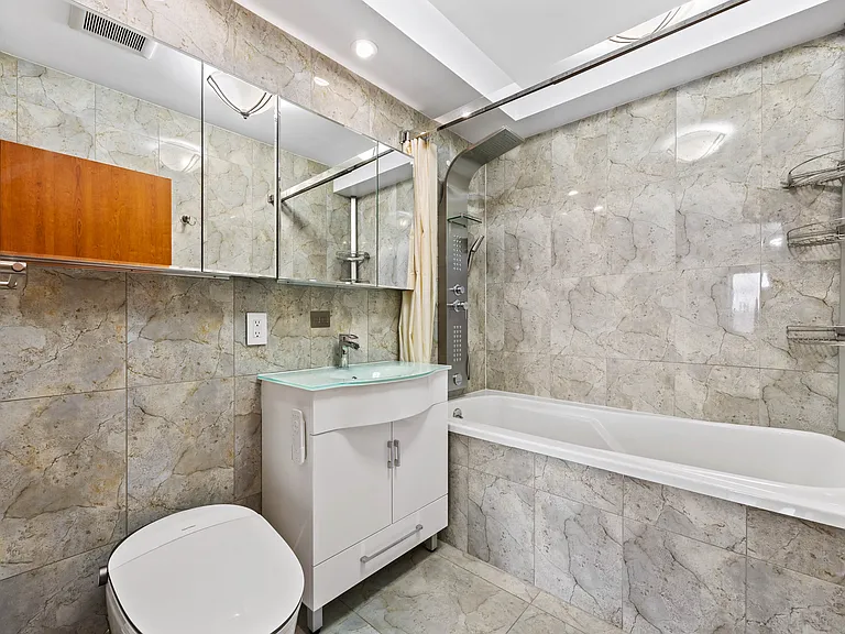 2615 E 17th St #451 — Photo 9