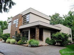 48 Valley Rd, Highland Park, IL 60035