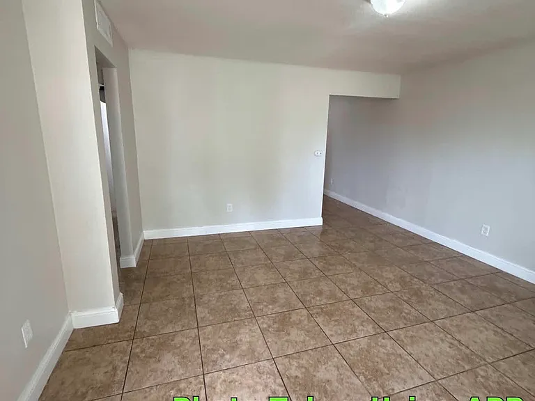 319 Monterey St #3 — Photo 3