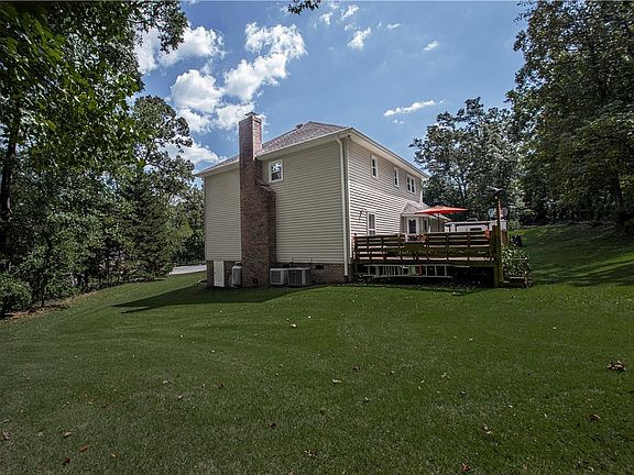 5th image of 67 Washington Dr