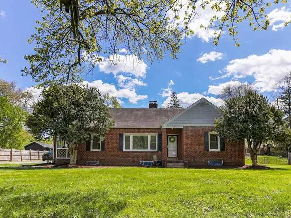 5009 Henderson Rd, Temple Hills, MD 20748