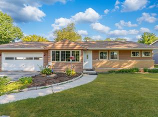 435 Douglas Rd, Batavia, IL 60510