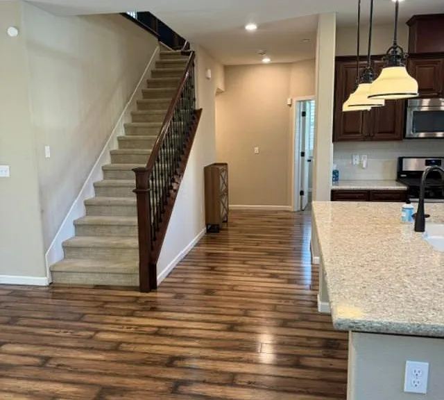 5652 Cornerstone Dr — Photo 8