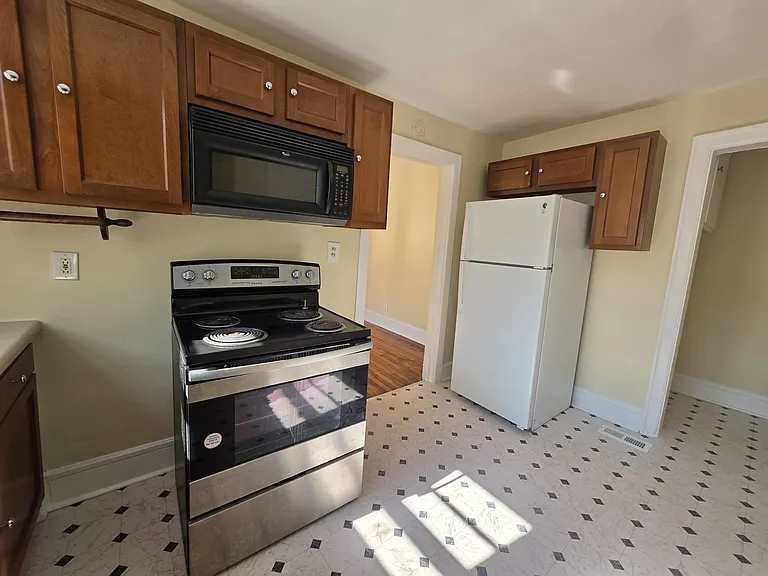 305 Lander St — Photo 15