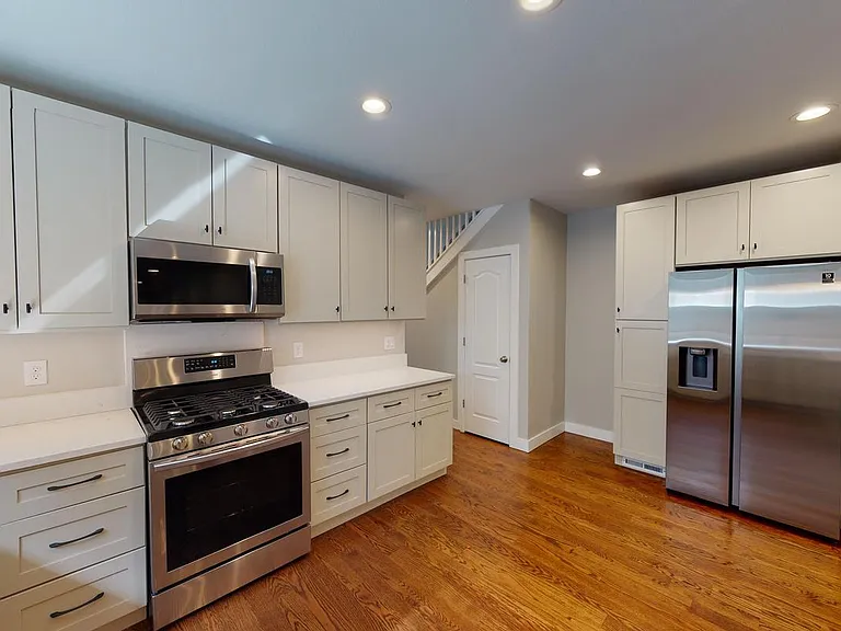 841 Mariposa St — Photo 11