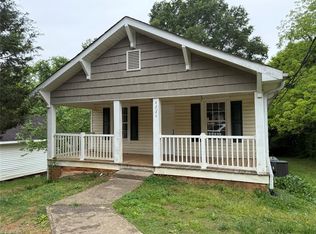 4224 Ogburn Ave, Winston Salem, NC 27105