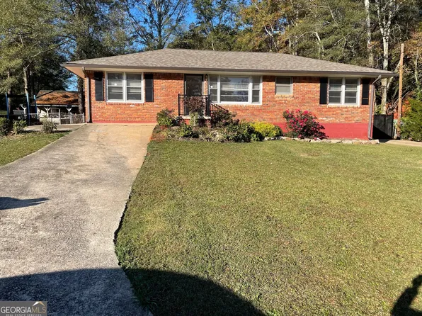 4243 Ervin Cir, Forest Park, GA 30297